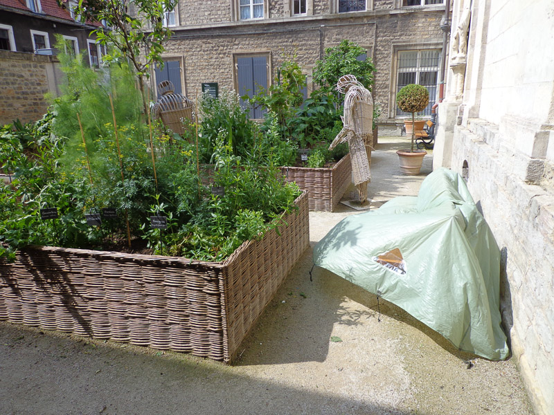 Drying out the tent in cloister garden