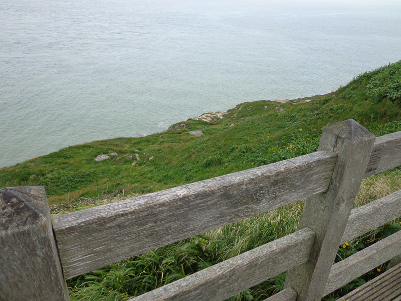 Looking down from the edge of Cap Gris Nez